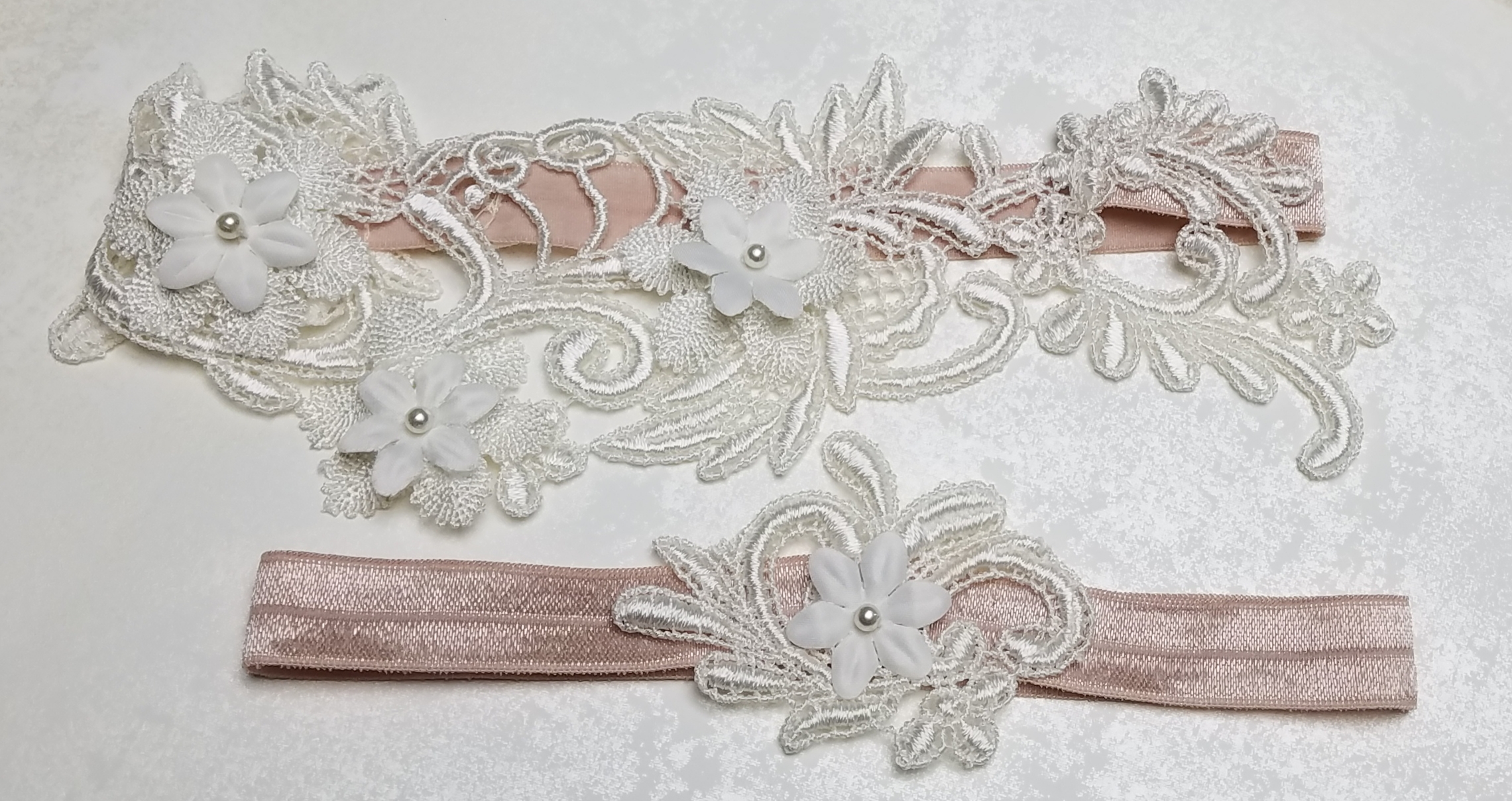 VINTAGE INSPIRED GARTER