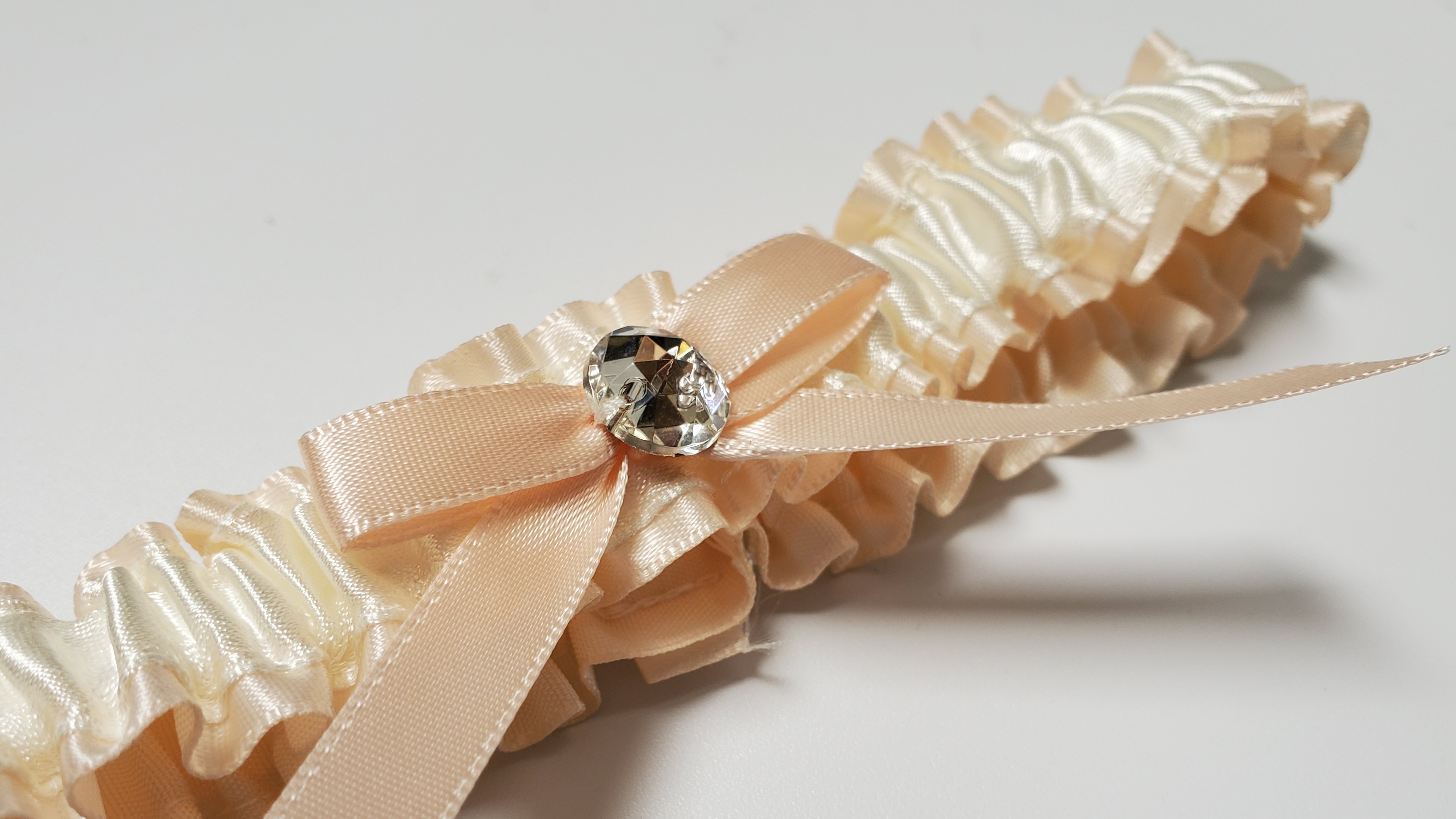 Nude & Ivory Garter