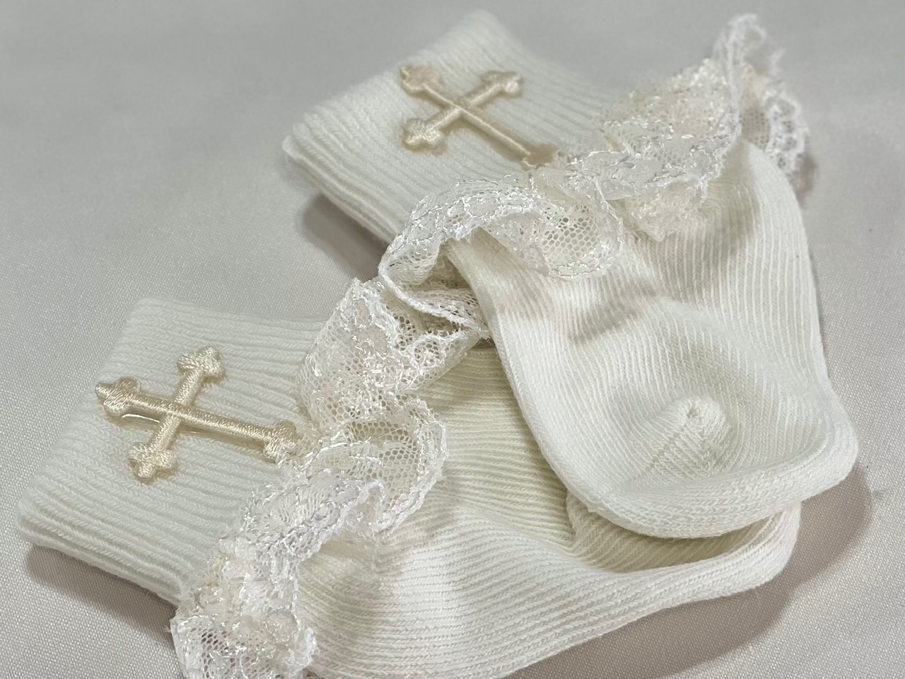 Baby Ivory Socks with Lace Ruffle