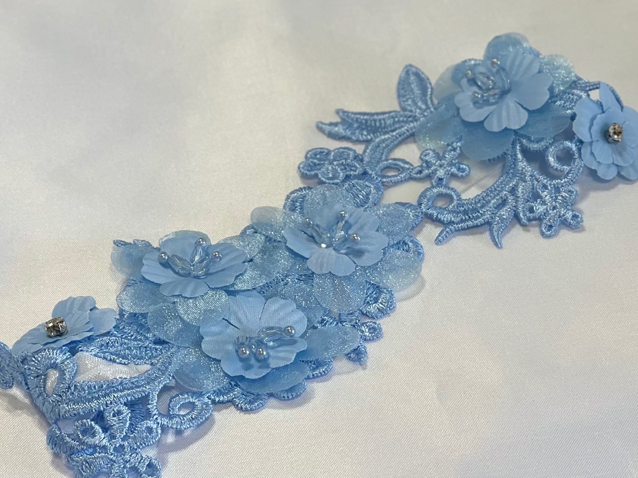 Lt. blue venice Stretch Lace Garter w/ Organza Flowers