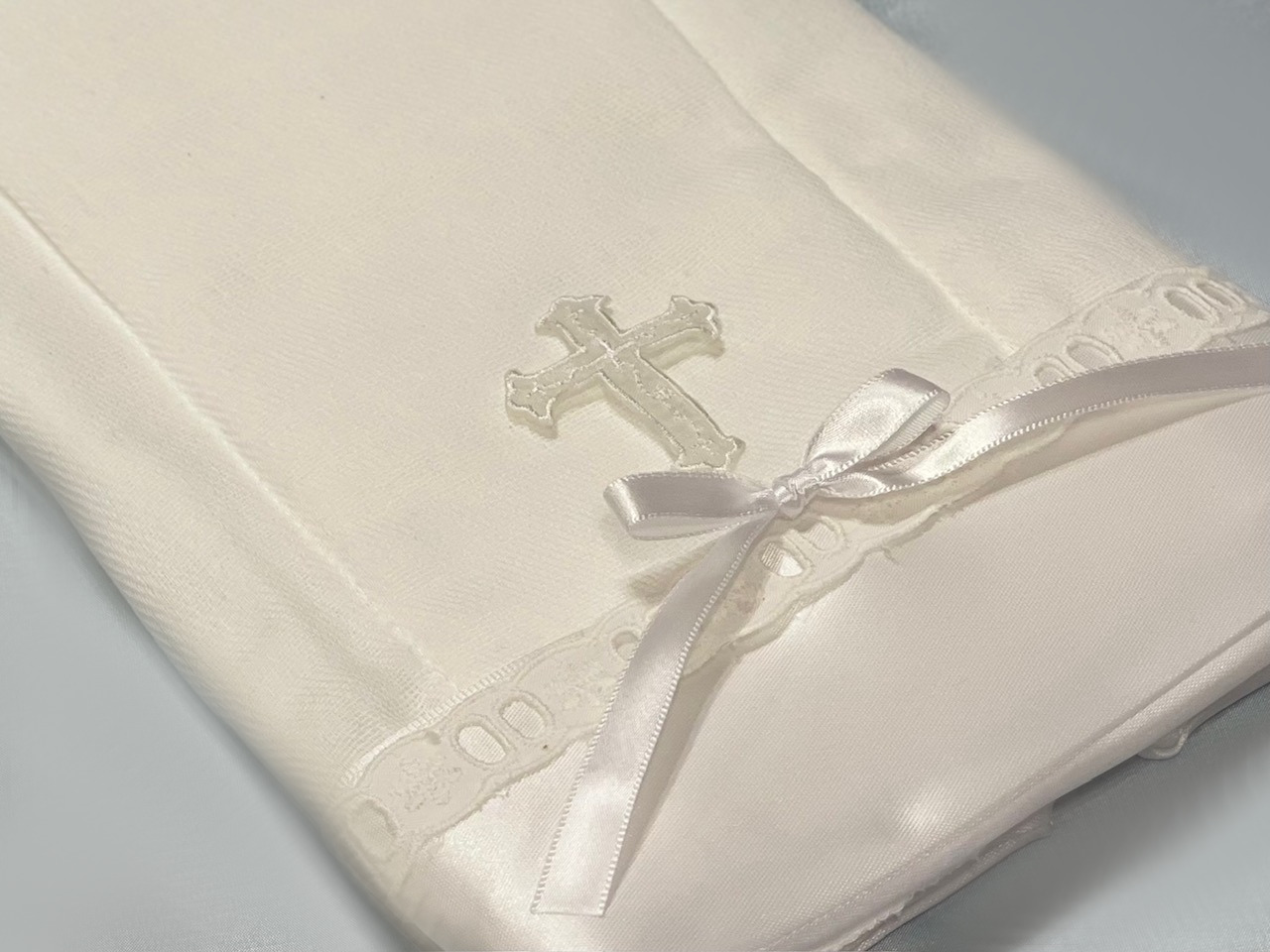 Satin edge burp cloth w/cross