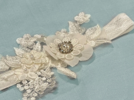 Embroidered net lace garter accented w/flowers and beading
