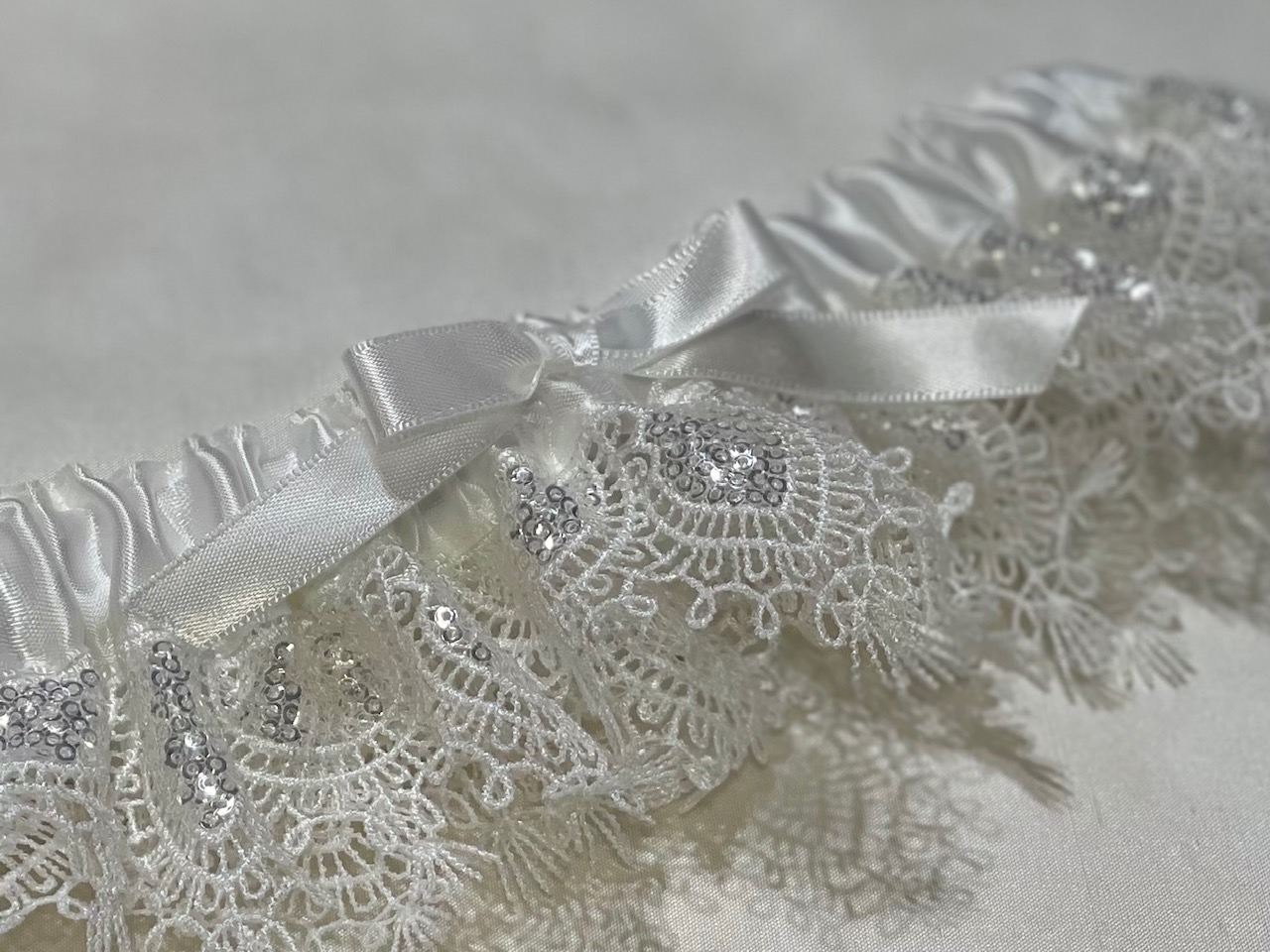 Delicate Venise Lace Garter with Sparkle