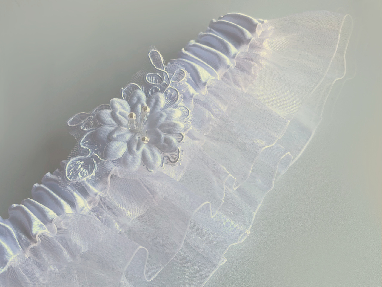 White Garter w/ Flower Accent