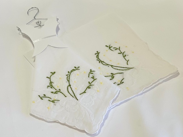 White Flower Bouquet Hanky