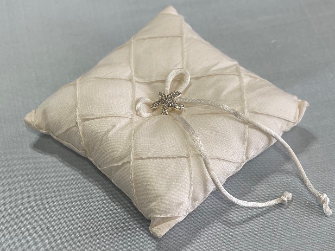 Ivory Ring Pillow w/ Crystal Starfish