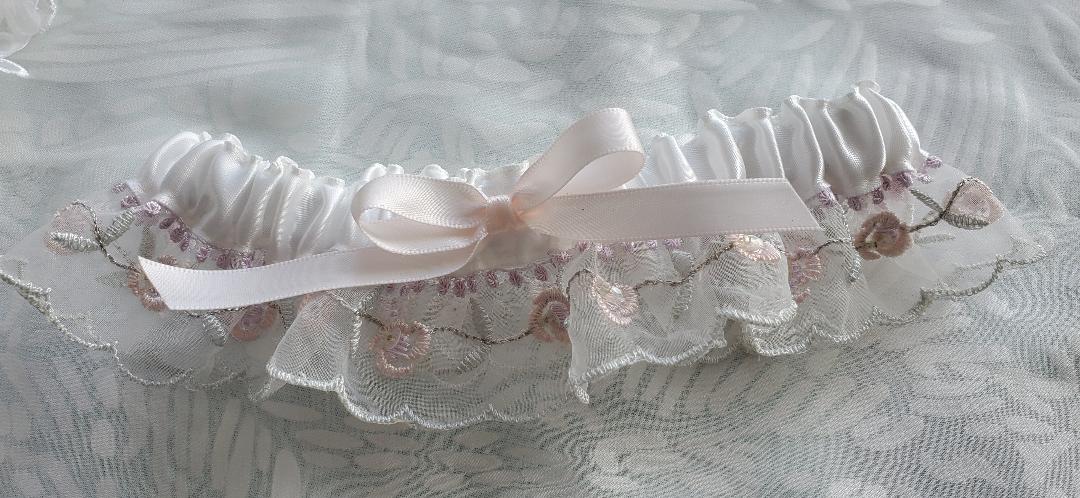 Pastel floral garter