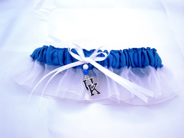 University of Kentucky Inspired Garter with Licensed Collegiate Charm