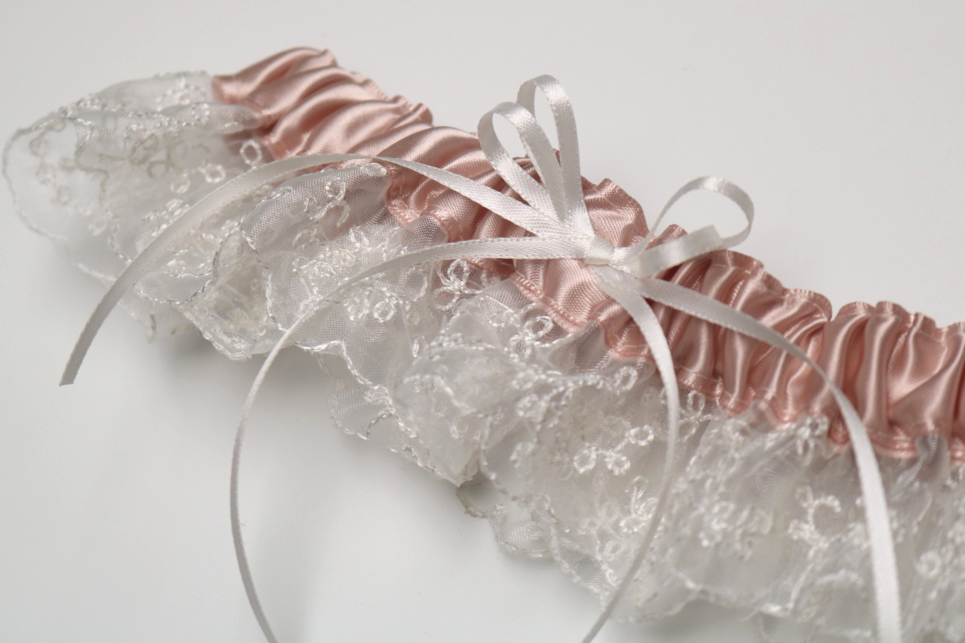 BEADED GARTER