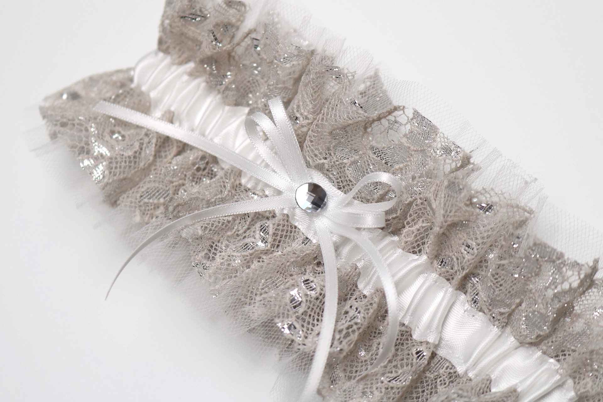 SILVER LACE GARTER