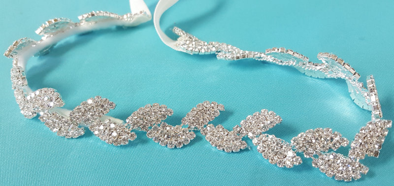 Silver Crystal Leaf Garter